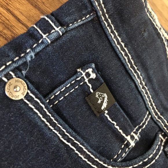 Jordache Skinny Jeans - Picture 5 of 6